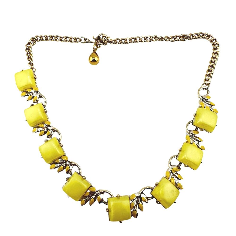 Vintage Thermoset Moonglow Yellow Retro Floral Detail Gold Tone 16” Necklace